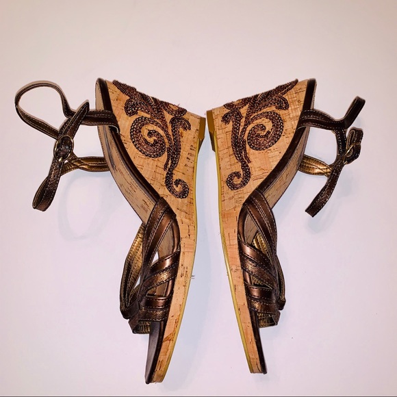 BANDOLINO Bronze Cork and Beaded Wedge Sandals - Picture 2 of 6